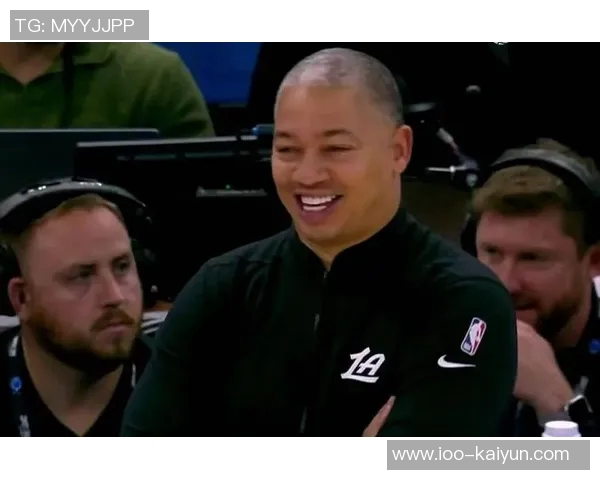 泰伦卢回应球队战绩不佳称对手更快更高大不认为我们软弱 泰伦卢回应球队战绩不佳称对手更快更高大不认为我们软弱