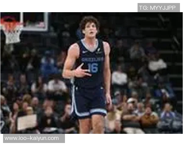 PJ霍尔谈加盟黄蜂的感受与夏联队友的默契建立