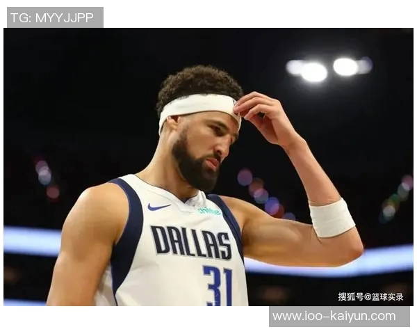 克莱首节短暂出战5分钟表现平平仅得4分助球队开局稳健 克莱首节短暂出战5分钟表现平平仅得4分助球队开局稳健