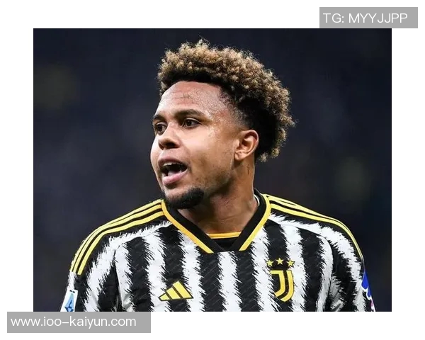 麦肯尼续约四年喜讯传来社媒晒签字照表达无比开心之情 麦肯尼续约四年喜讯传来社媒晒签字照表达无比开心之情